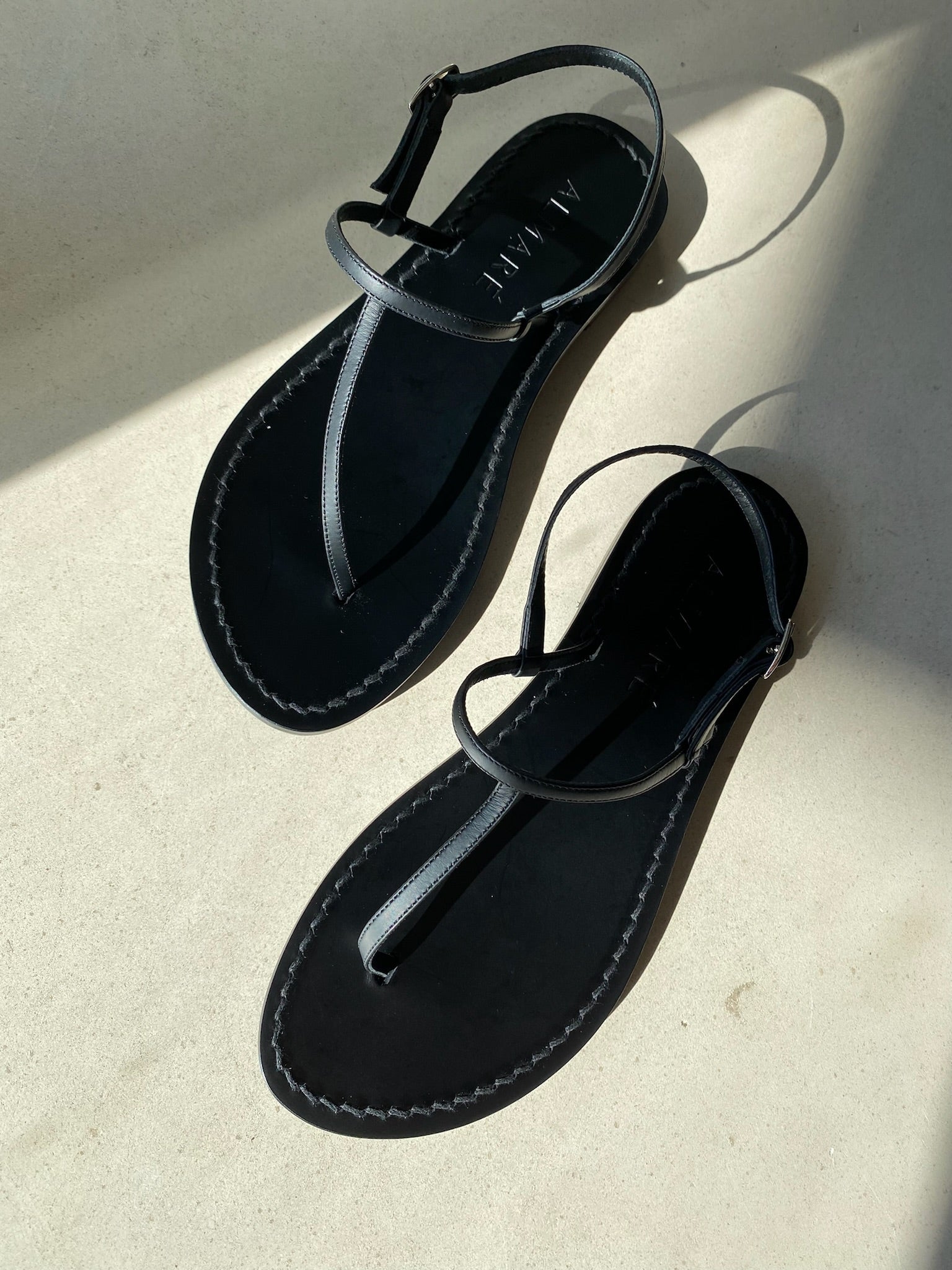 Capri black
